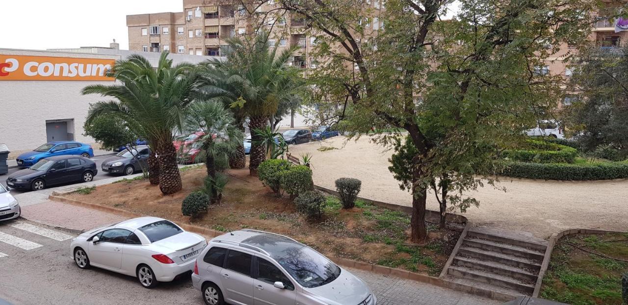 Habitacion Privada Cerca De Valencia En Vivienda Compartida Paterna Bagian luar foto